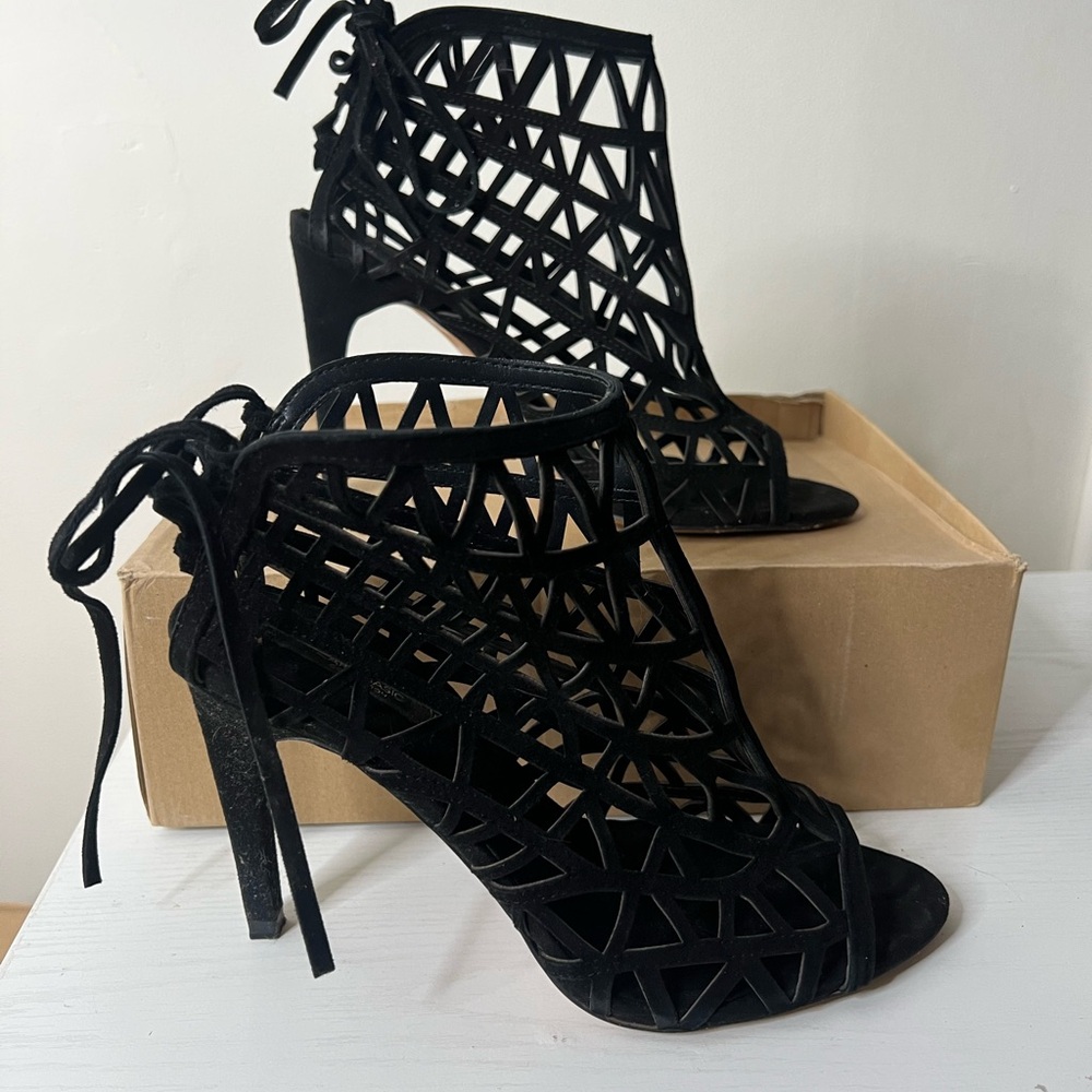 Zara Black Cutout Heels - Picture 3 of 12
